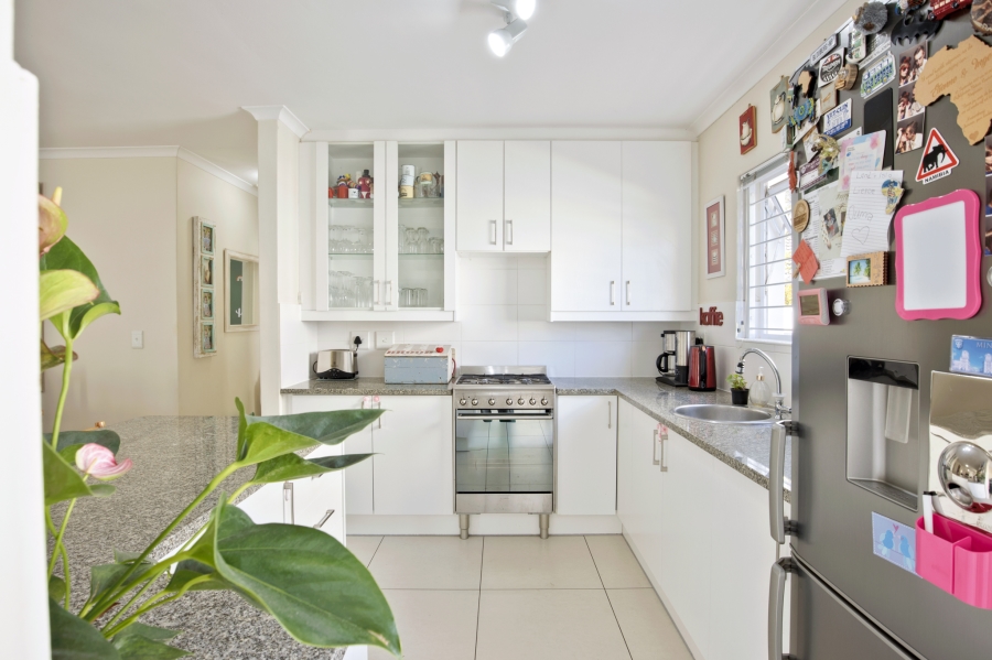 3 Bedroom Property for Sale in Sunningdale Western Cape